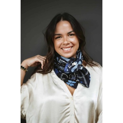 Shanna Foulard Minisha Ottawa.