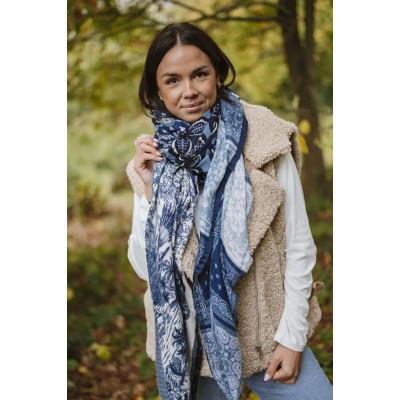 Shanna Foulard Tiffany.