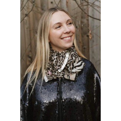 Shanna Foulard Minisha Diwali.