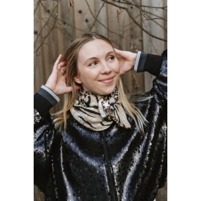 Shanna Foulard Minisha Diwali.