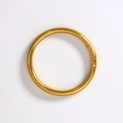 MAISON IZEL Bracelet Jonc Bouddhiste Mantras Gold. MAISON IZEL Bracelet Jonc Bouddhiste Mantras Gold.