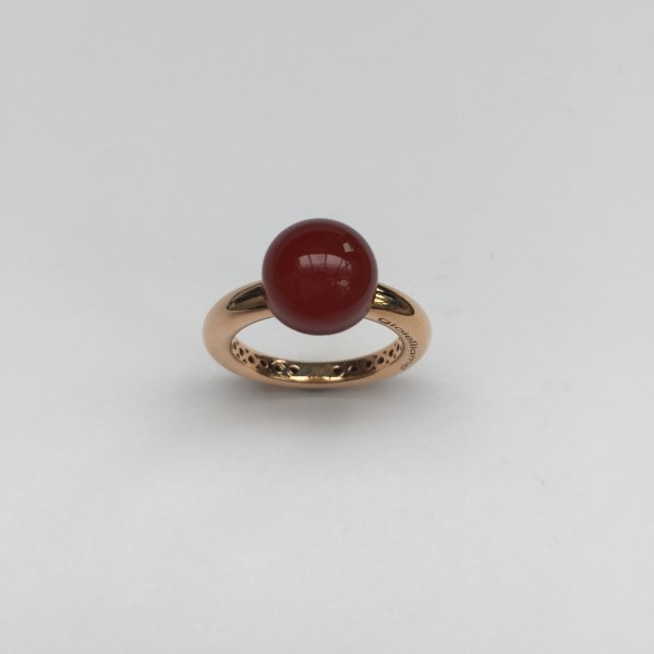 Bague cabochon cornaline en or rose .