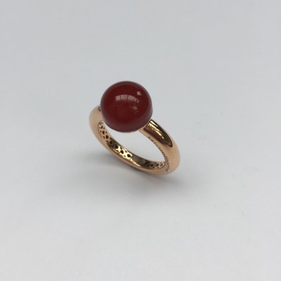 Bague cabochon cornaline en or rose .