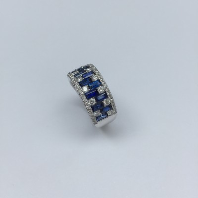 Bague large avec baguettes saphirs et diamants, Bague large avec baguettes saphirs et diamants,