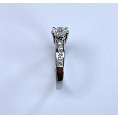 SOLITAIRE OR GRIS CORPS SERTI DE PRINCESSES.