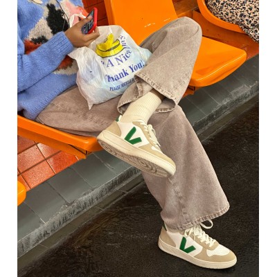 VEJA - V10 White Emeraude Sahara